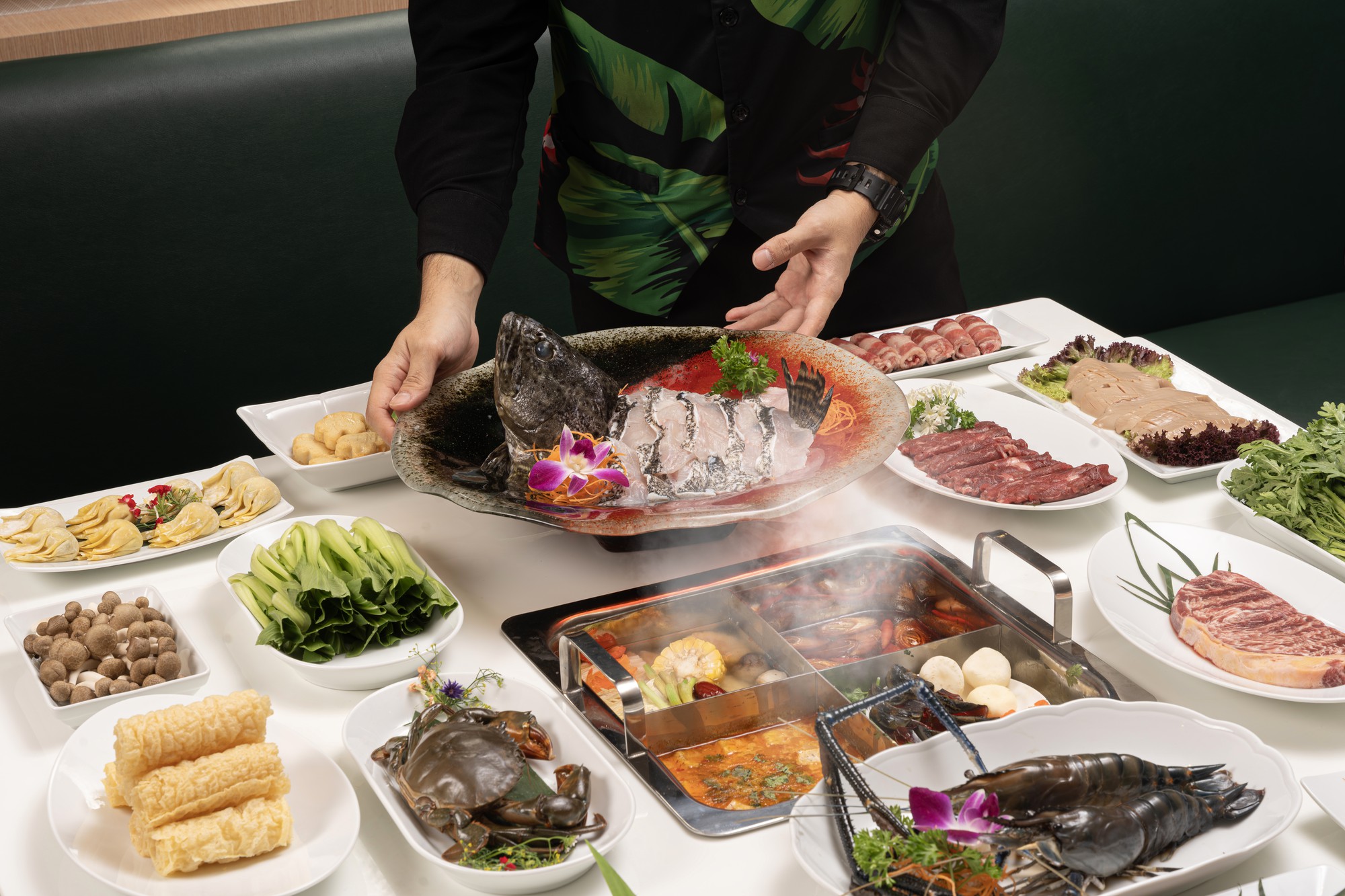 Ngân Đình Sài Gòn chuyển mình cùng Thưởng vị lẩu tươi thượng hạng - Ảnh 2. Ngân Đình Sài Gòn chuyển mình cùng Thưởng vị lẩu tươi thượng hạng - Ảnh 2.