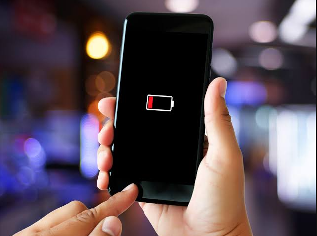 Smartphone giá rẻ đang âm thầm từ bỏ cuộc đua camera: Vì sao pin 7.500mAh mới là "vũ khí" khiến Xiaomi, HONOR hay Realme đặt cược? - Ảnh 3.