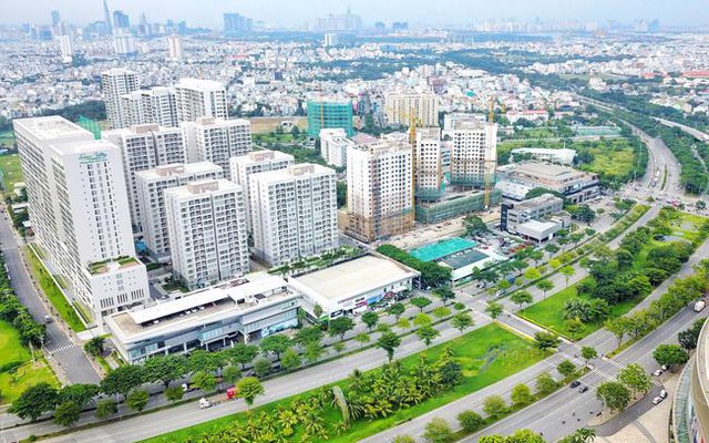 Gần 700.000 sản phẩm đang xây dựng, giao dịch giảm mạnh: Dòng tiền bất động sản đang chảy về đâu? - Ảnh 1.