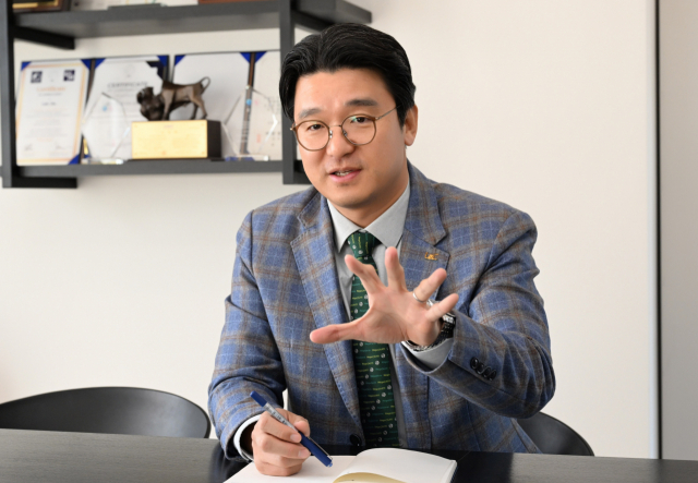 Tranh cãi xu hướng làm đẹp