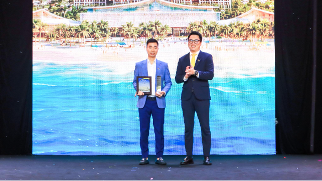 Sun Property vinh danh Đông Tây Land là đại lý bứt phá dự án Blanca City - Ảnh 1. Sun Property vinh danh Đông Tây Land là đại lý bứt phá dự án Blanca City - Ảnh 1.