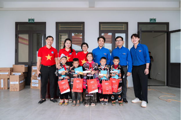 Đồng hành cùng Lifebuoy trên hành trình đưa trẻ em an toàn sạch khỏe đến trường - Ảnh 2. Đồng hành cùng Lifebuoy trên hành trình đưa trẻ em an toàn sạch khỏe đến trường - Ảnh 2.