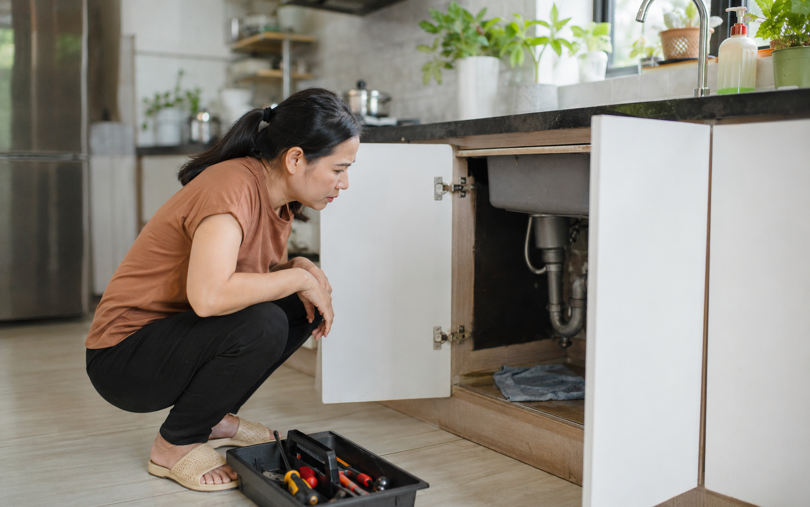 Lời khuyên “không cần thì đừng mua” có thể sai với 5 khoản chi này - Ảnh 1.