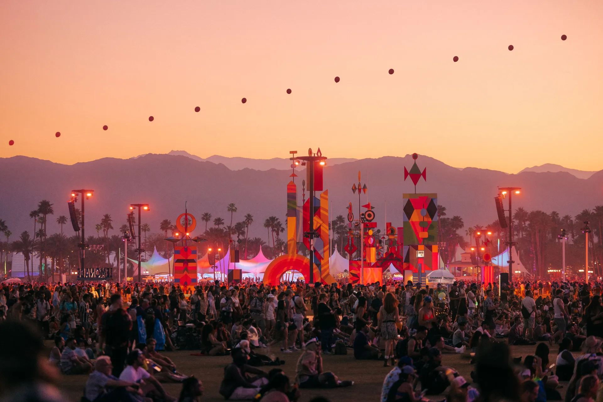 Chân dung 3 công ty đưa BIGBANG về Mỹ Đình: Tập đoàn của tỷ phú 19,3 tỷ USD đứng sau Coachella, công ty khởi đầu từ bán máy lọc nước và ngân hàng hơn 1,5 triệu tỷ đồng tài sản - Ảnh 2. Chân dung 3 công ty đưa BIGBANG về Mỹ Đình: Tập đoàn của tỷ phú 19,3 tỷ USD đứng sau Coachella, công ty khởi đầu từ bán máy lọc nước và ngân hàng hơn 1,5 triệu tỷ đồng tài sản - Ảnh 2.