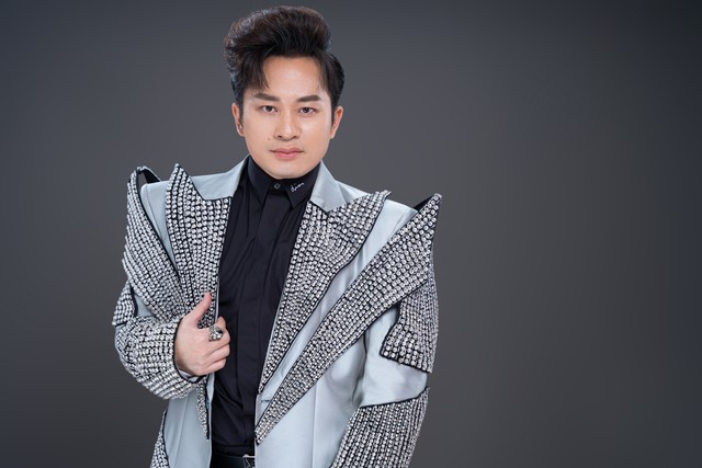 "Mỹ Tâm hơn tuổi nhưng lại gọi tôi là anh, chắc do mặt mình cũng hơi già"- Ảnh 1.