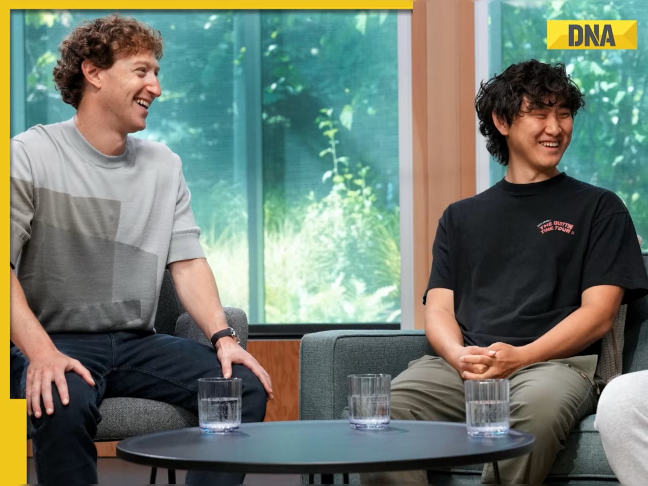 Tỷ phú AI 29 tuổi Alexandr Wang và phong cách giản dị bên cạnh Mark Zuckerberg - Ảnh 2. Tỷ phú AI 29 tuổi Alexandr Wang và phong cách giản dị bên cạnh Mark Zuckerberg - Ảnh 2.