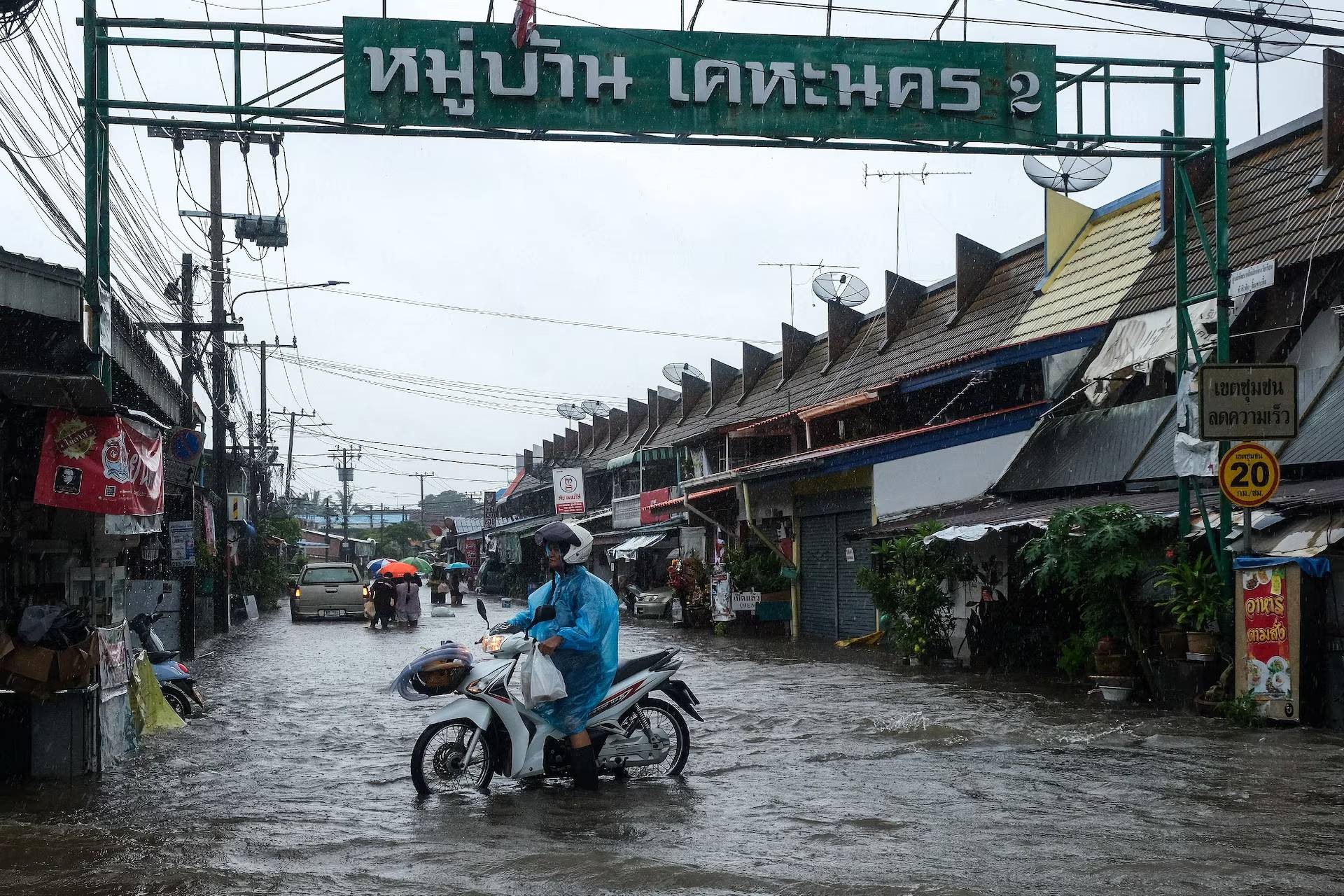 Cảnh báo du khách Việt đến Bangkok giữa ngập lụt thảm họa tháng 9 năm 2026 - Ảnh 3.