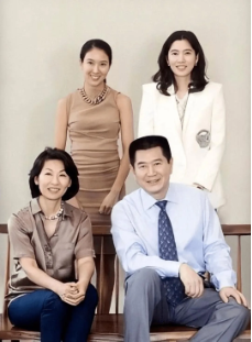 Những điều ít biết về Ái nữ Chaebol: Từ thảm đỏ đến hành trình kế nghiệp Daesang 70 năm tuổi - Ảnh 1. Những điều ít biết về Ái nữ Chaebol: Từ thảm đỏ đến hành trình kế nghiệp Daesang 70 năm tuổi - Ảnh 1.