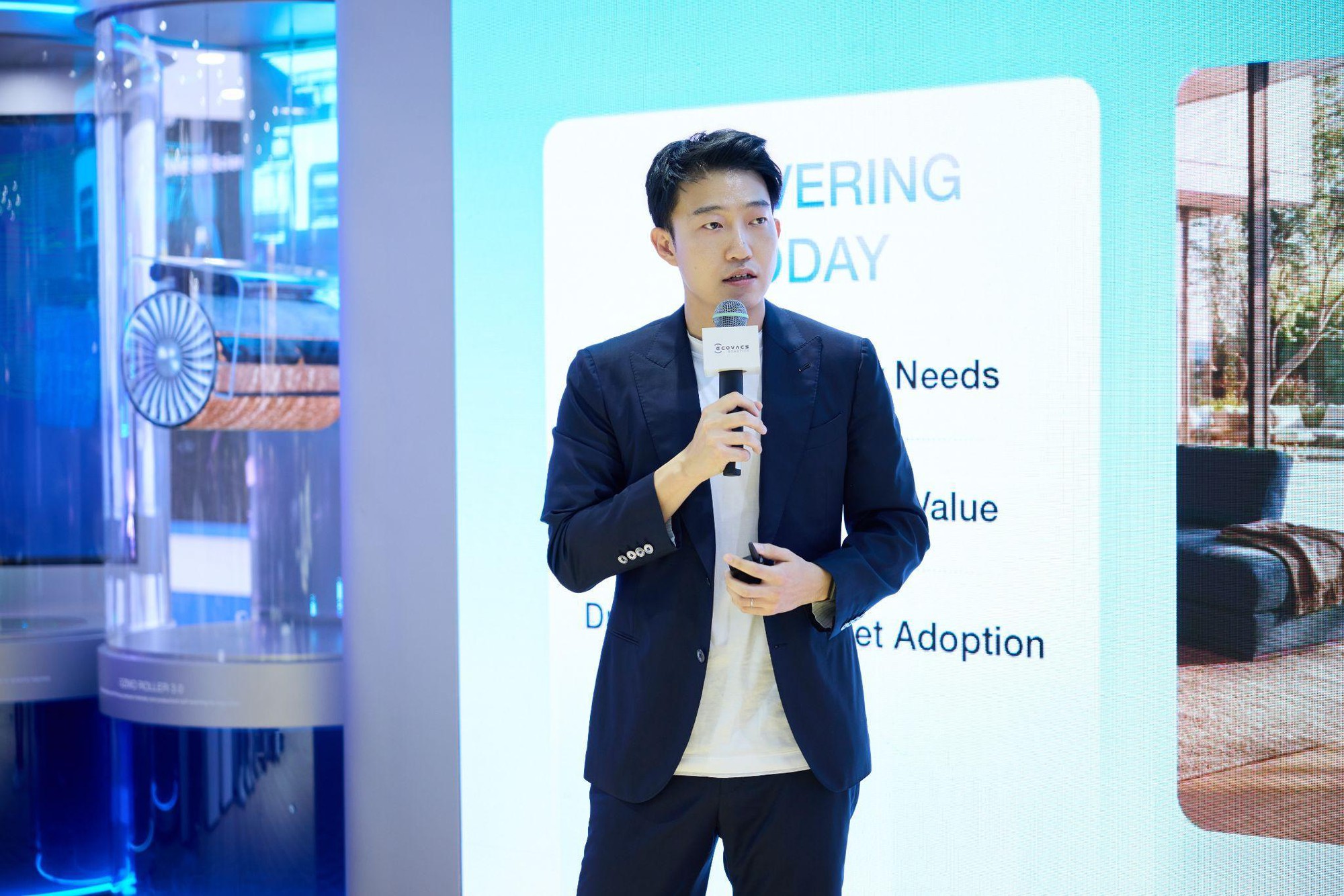IFA 2026: ECOVACS thống lĩnh thị trường, hơn 2,8 triệu robot lau con lăn xuất xưởng - Ảnh 1. IFA 2026: ECOVACS thống lĩnh thị trường, hơn 2,8 triệu robot lau con lăn xuất xưởng - Ảnh 1.