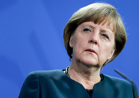 Thủ tướng Merkel đưa ra lập trường cứng rắn với người nhập cư. Ảnh: DAILYHELLAS