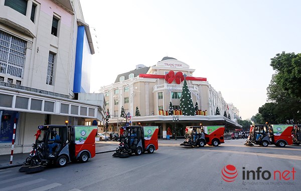 Những siêu xe dọn vệ sinh này sẽ hoạt động tại các quận nội thành của Hà Nội bắt đầu từ ngày hôm nay.