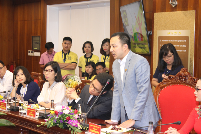 Anh Trần Vương Long, chủ tịch HĐQT công ty CP Gonow Group phát biểu tại lễ ký kết thỏa thuận hợp tác với Viettel.