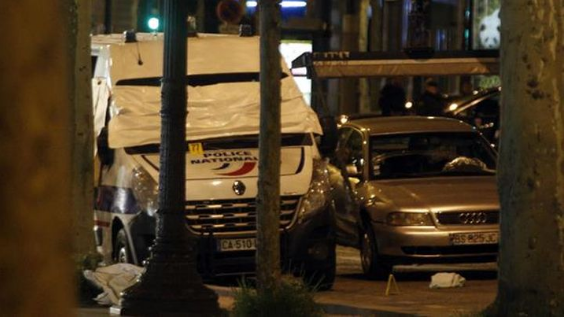 Tổ chức IS nhận trách nhiệm vụ xả súng ở Paris - Ảnh 2.