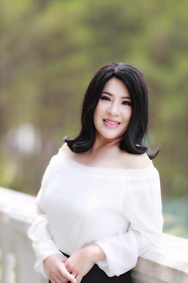 
Lê Hoài Anh, nữ chủ tịch hội đồng quản trị HAL Group trẻ trung, xinh đẹp sau khi giảm 35kg so với trước kia.
