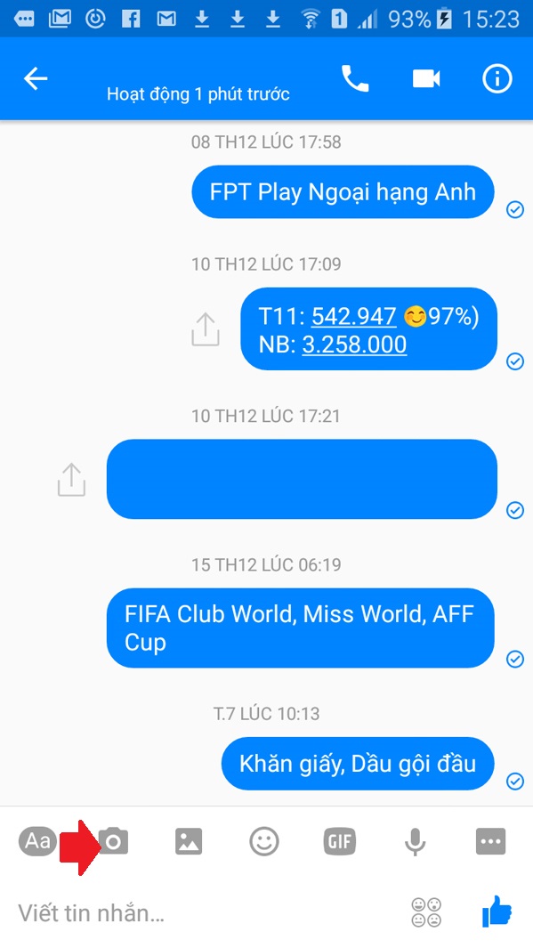 Nếu đang chat Facebook Messenger với một người nào đó thì chúng ta bấm biểu tượng chụp ảnh.