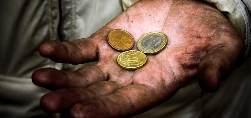 Nhà giàu trọc phú hay nhà nghèo thanh tao: Mâu thuẫn muôn đời của loài người đến Bill Gates cũng bó tay nên bạn đừng mơ hóa giải nổi - Ảnh 3.