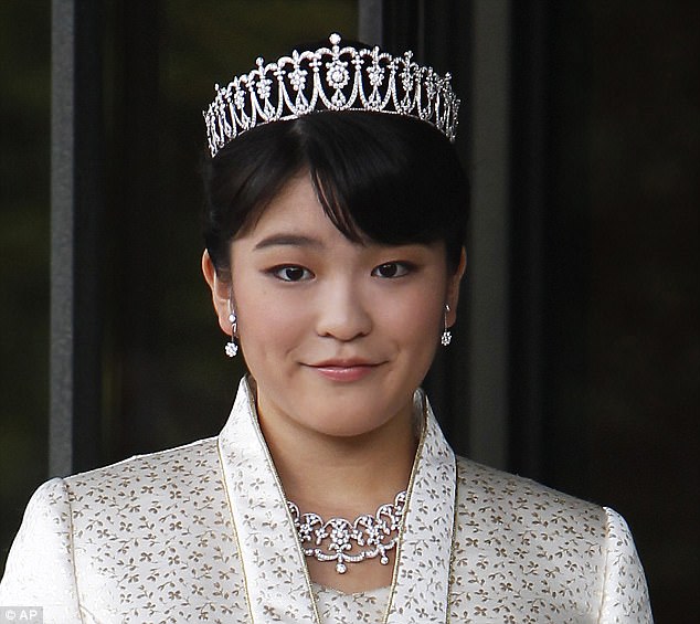 Công chúa Mako là con gái cả của Hoàng tử Akishino và Công nương Kiko.