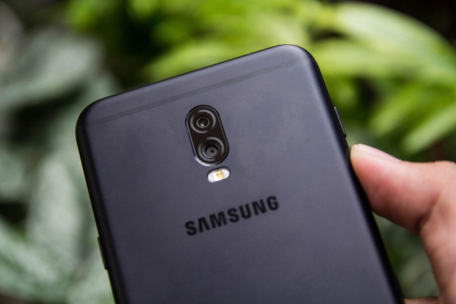 Galaxy J7+ là thiết bị thứ 2 của Samsung được trang bị camera kép nhưng có mức giá rất rẻ so với Galaxy Note8