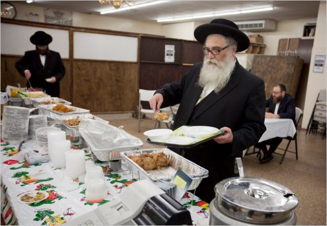 Người Do Thái chỉ ăn thức ăn Kosher.