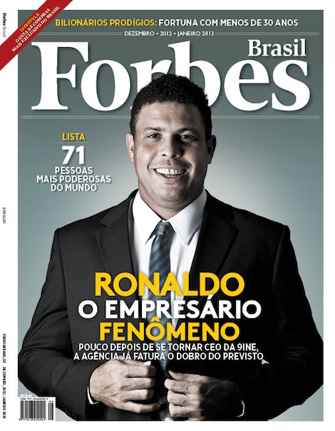 Ronaldo đúng chất doanh nhân trên bìa tạp chí.