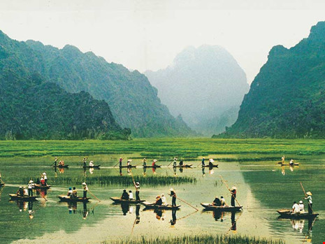 Du khách háo hức muốn khám phá một trong các địa danh của Việt Nam xuất hiện trên phim Kong. Ảnh: TU