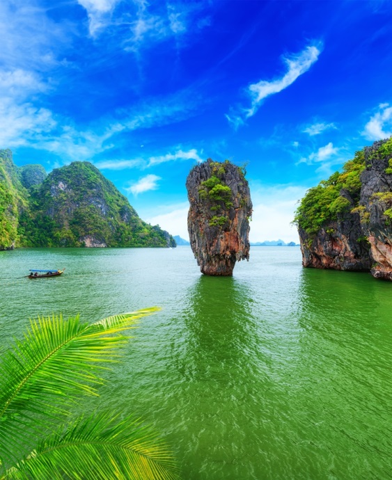 
Vịnh Hạ Long, một trong những điểm du lịch thu hút khách nước ngoài khi đến Việt Nam
