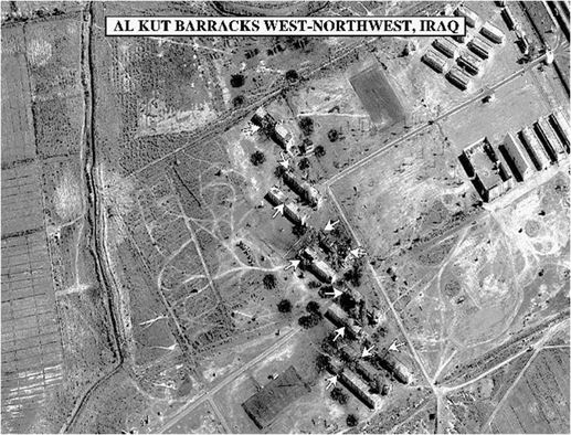 
Một căn cứ quân sự Iraq bị phá hủy sau chiến dịch Cáo sa mạc. Ảnh: ACC
