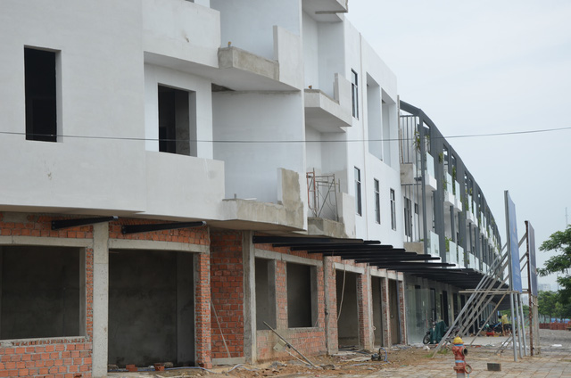  Dự án Marina Complex Đà Nẵng bị tố chậm bàn giao nhà phố, khách hàng bức xúc  - Ảnh 2.
