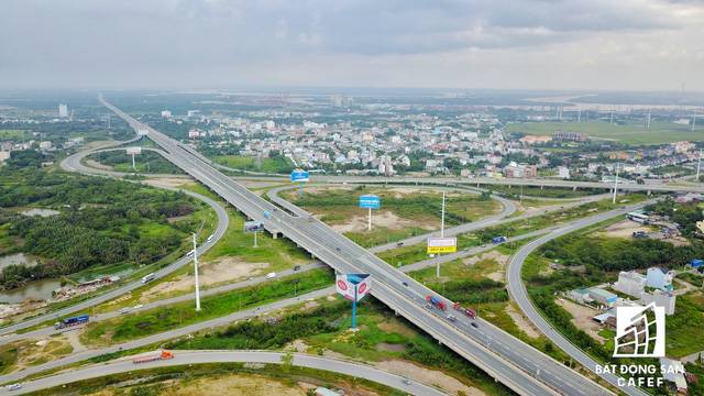  TP.HCM sắp khởi động hàng loạt dự án giao thông nghìn tỷ, nhà đất khu Đông lại sôi động  - Ảnh 1.