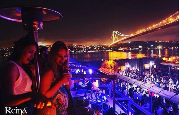 Những buổi tiệc tùng thâu đêm suốt sáng ở những nơi đẹp nhất thành phố Istanbul.