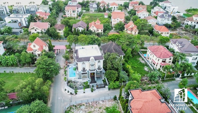  Toàn cảnh khu nhà giàu Thảo Điền nhìn từ trên cao: Đô thị hóa ồ ạt, nguy cơ ngập không phải là chuyện lạ  - Ảnh 13.