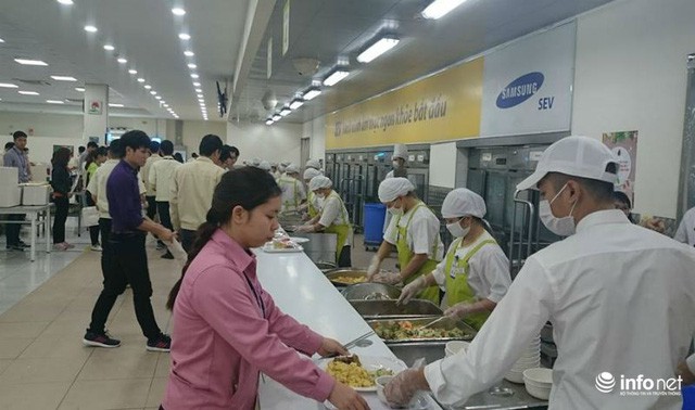  Cuộc sống trong nhà máy Samsung Bắc Ninh: Công nhân đông bằng một... huyện người  - Ảnh 15.