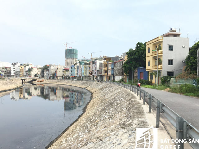  Hà Nội: Cận cảnh những tuyến phố dọc sông lột xác, nhà đất tăng giá chóng mặt  - Ảnh 20.