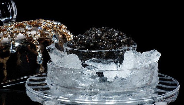 Cách thưởng thức Caviar - món ăn đắt đỏ luôn góp mặt trong các bữa tiệc của hội siêu giàu  - Ảnh 3.