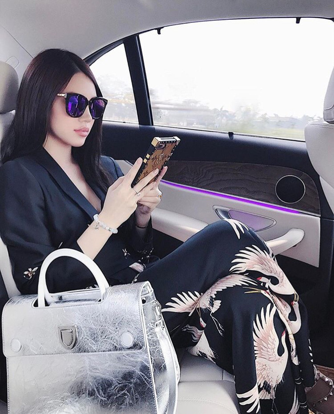 3 c&#244; g&#225;i xuất hiện trong b&#224;i viết về Instagram Con nh&#224; gi&#224;u Việt tr&#234;n b&#225;o Mỹ l&#224; ai? - Ảnh 11.