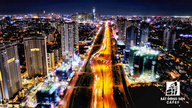  Ảnh: Nhiều cao ốc, khu đô thị mới rực rỡ về đêm khiến trung tâm Sài Gòn đẹp lung linh, huyền ảo  - Ảnh 23.