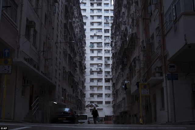  Hãi hùng nguồn cung căn hộ siêu nhỏ ở Hồng Kông - Ảnh 4.