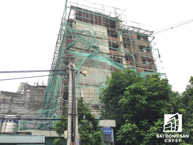  Cận cảnh dự án chung cư siêu rùa, 8 năm xây chui được 8 tầng giữa Thủ đô  - Ảnh 4.