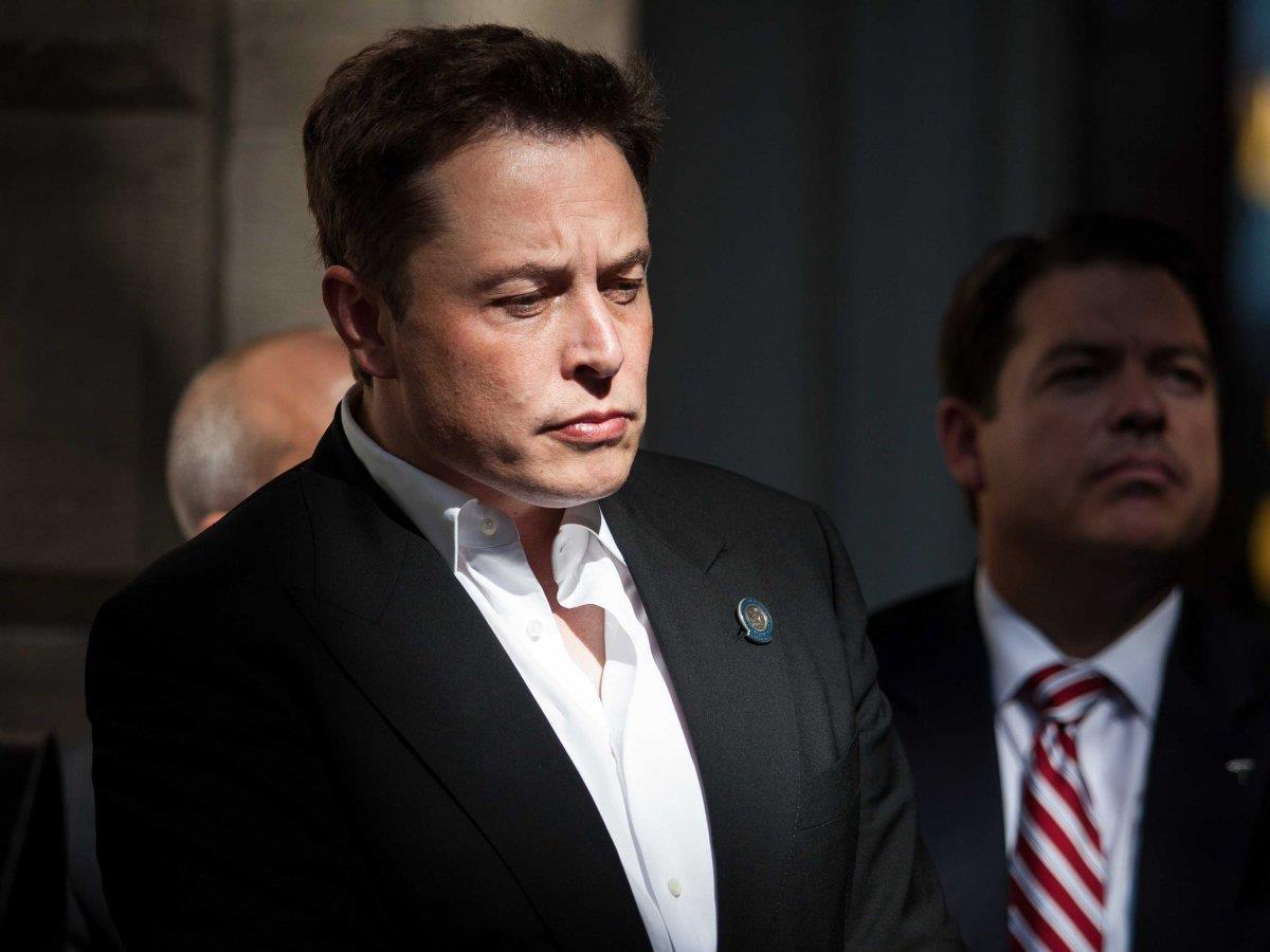 Tesla từ bờ vực phá sản thành 'ông trùm' năng lượng sạch của nước Mỹ ...