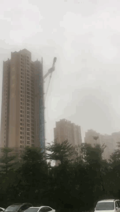 Những hình ảnh khủng khiếp khi siêu bão mạnh nhất trong vòng 5 năm đổ bộ vào Trung Quốc - Ảnh 5.