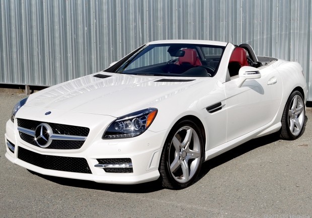 Mui trần Mercedes SLK.