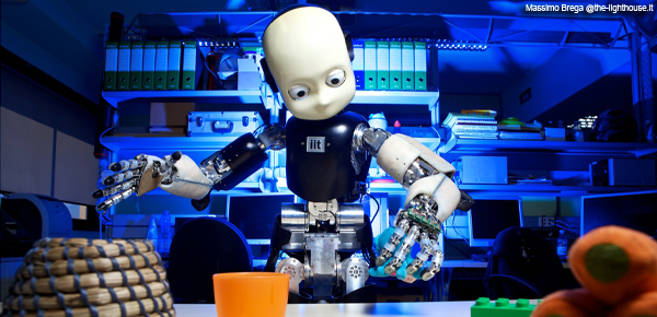 Con robot trẻ em này là thành quả nghiên cứu hơn một thập kỷ của các nhà khoa học trên thế giới đấy! - Ảnh 5.