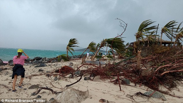 Nhà của tỷ phú Richard Branson tan tành vì siêu bão Irma - Ảnh 6.