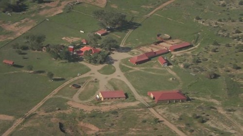 Bell Ranch ở bang Colorado là một trong những giao dịch đầu tiên của Malone trên con đường trở thành người sở hữu nhiều đất đai nhất nước Mỹ. Ông cũng làm chủ nhiều khu đất ở New Mexico, Wyoming, Florida, Maine, New Hampshire, Maryland