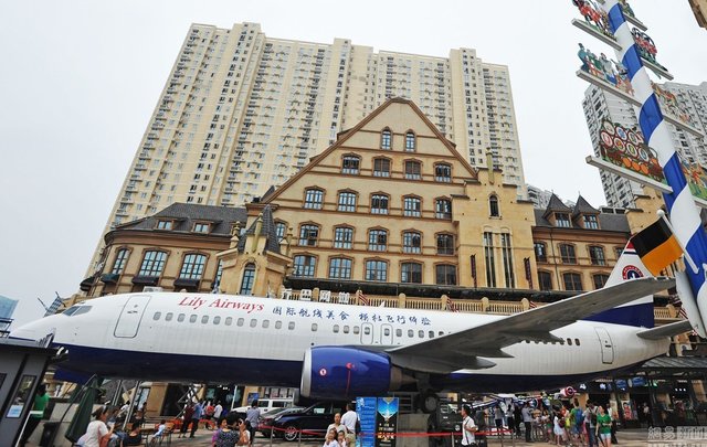 Doanh nhân Trung Quốc chi hơn 27 tỷ đồng mua máy bay cũ để cải tạo thành nhà hàng, thu hút khách du lịch về vùng quê  - Ảnh 7.