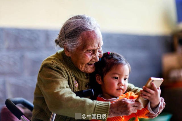  Nữ nhiếp ảnh gia cao tuổi nhất Trung Quốc: 105 tuổi vẫn miệt mài với đam mê  - Ảnh 8.