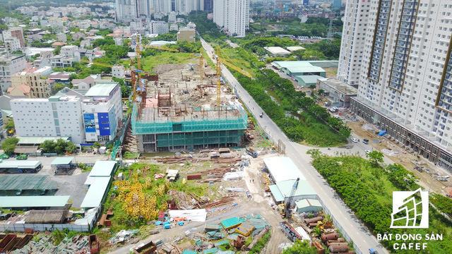  Cung đường 2km ở Nam Sài Gòn oằn mình cõng trên 40 cao ốc căn hộ cao cấp  - Ảnh 10.