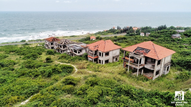 Đắng lòng nhìn cảnh hoang tàn của cả chục dự án du lịch tại biển Kê Gà, Bình Thuận - Ảnh 10.