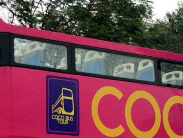 Xe bus mui trần đã ra đến Hà Nội, sẵn sàng đón các cầu thủ U23 Việt Nam về nước ăn mừng - Ảnh 3.