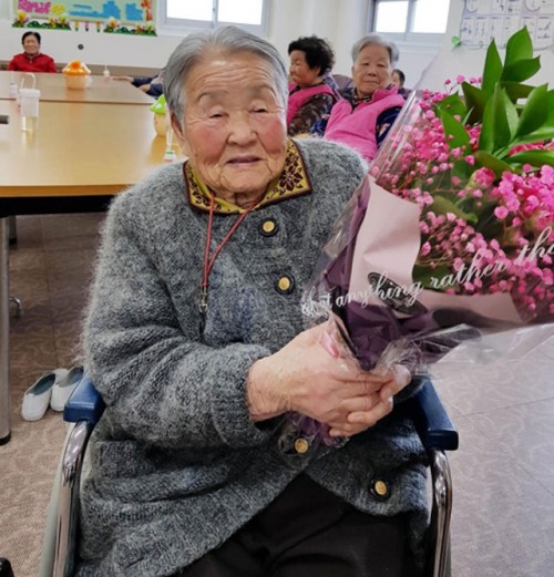  Người mẹ 96 tuổi của HLV Park Hang Seo và ước muốn thật giản đơn! - Ảnh 1.